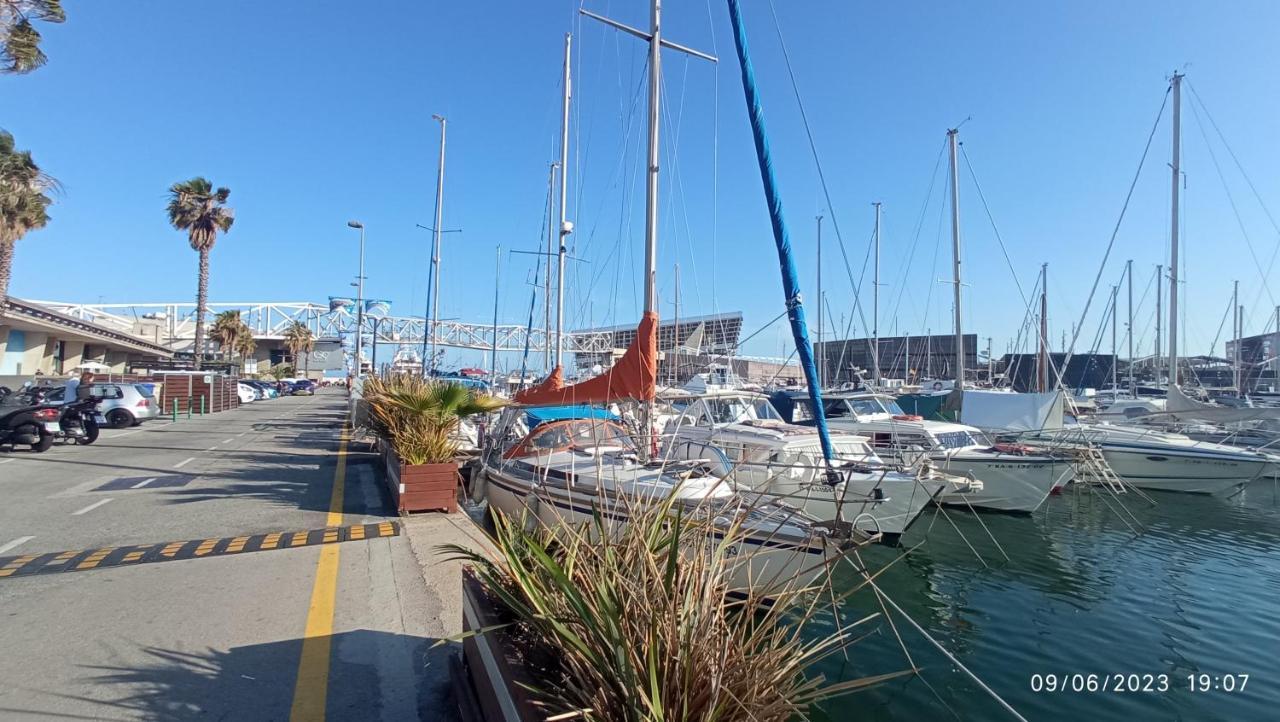 Hotel Wonderful Boat For Families And Friends Sant Adria de Besos Exterior foto